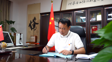 西保集團董事長、總經(jīng)理李偉鋒獲市“功勛企業(yè)家”稱號